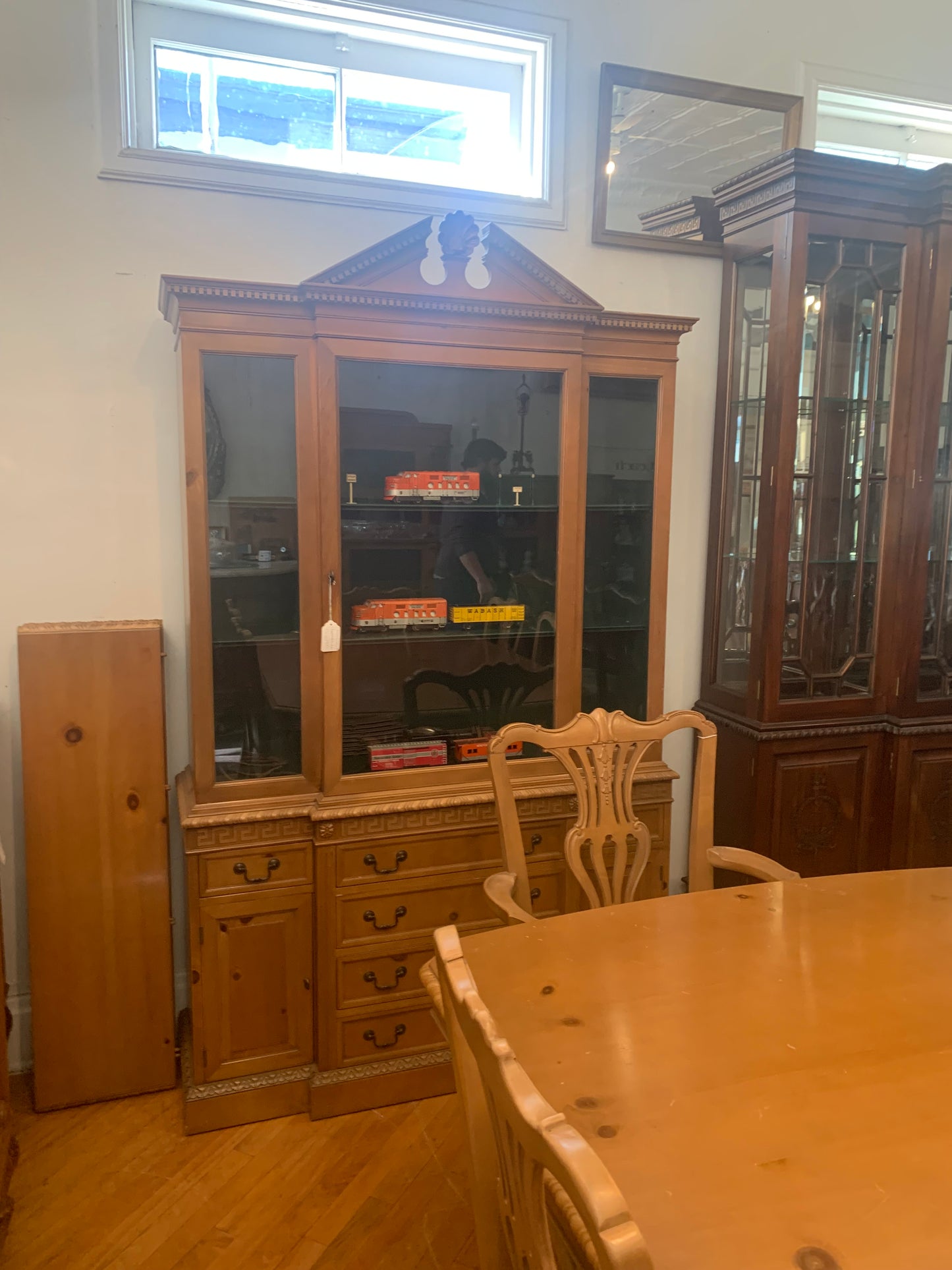 8 piece Dining Room Set