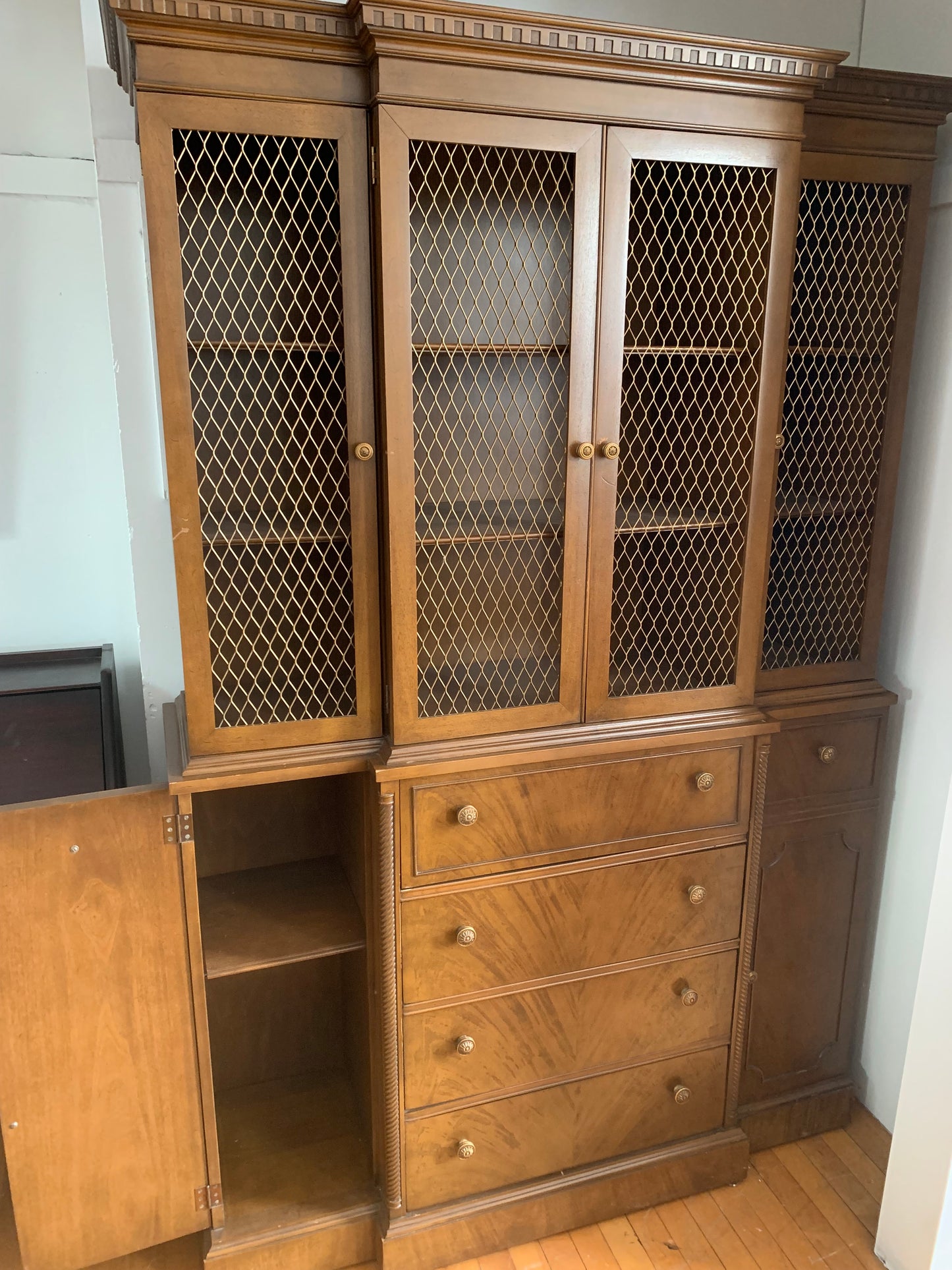 Liquor cabinet